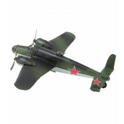 Модель самолета ПЕ-2